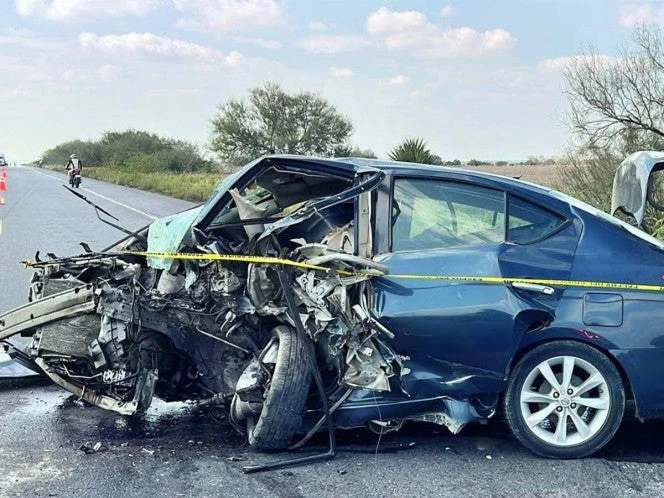 Choque entre un Versa y un Malibú deja un muerto y cuatro heridos