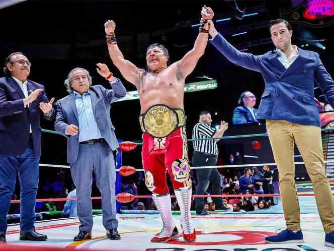 Defienden los campeonatos de MLW