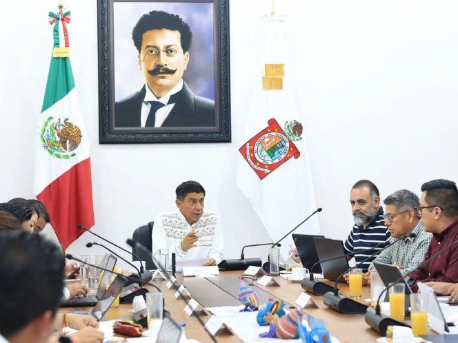 Gobierno de Oaxaca construye infraestructura para proteger ríos Atoyac y Salado