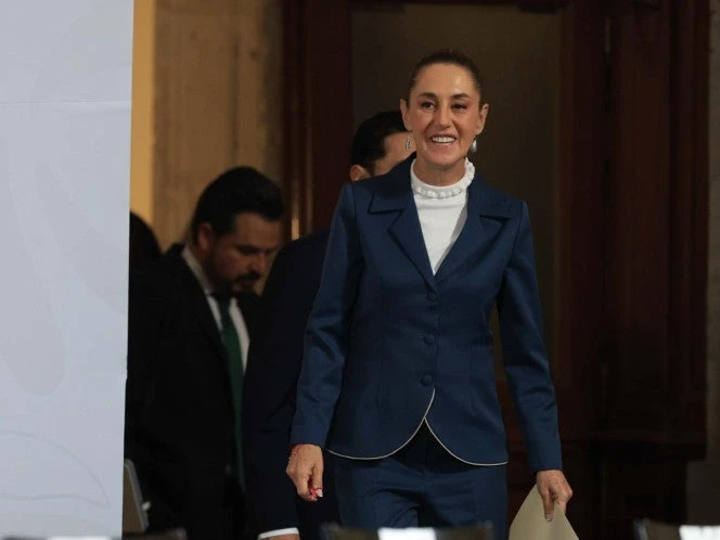 Sheinbaum resalta récord en formación y contratación de médicos en el IMSS