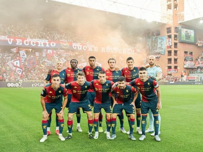 Johan Vásquez, capitán en el empate del Genoa