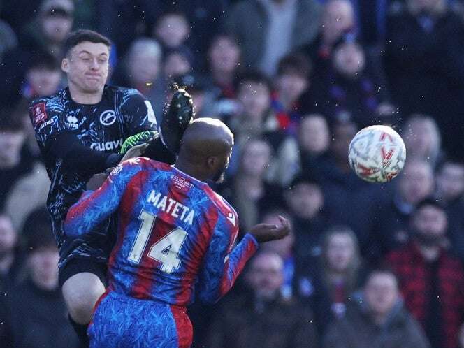 Brutal patada en la FA Cup: piden castigo ejemplar por provocar 25 puntos de sutura