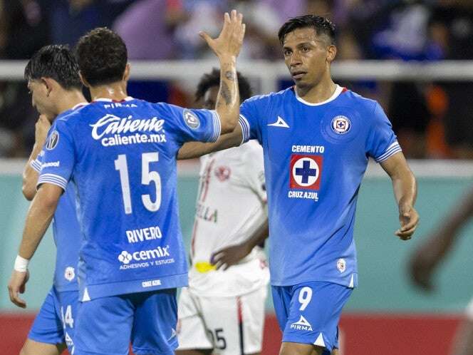 Cruz Azul sufre para vencer a Real Hope en Concachampions