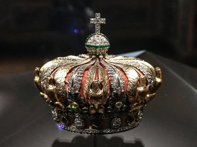 Seguridad obsoleta: el Louvre admite fallas clave tras millonario robo