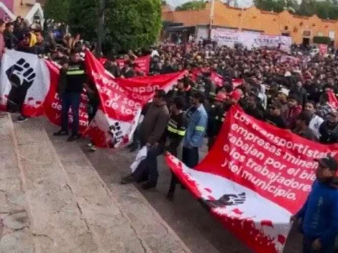 Transportistas de Zimapán rechazan bloqueos y denuncian uso político del conflicto