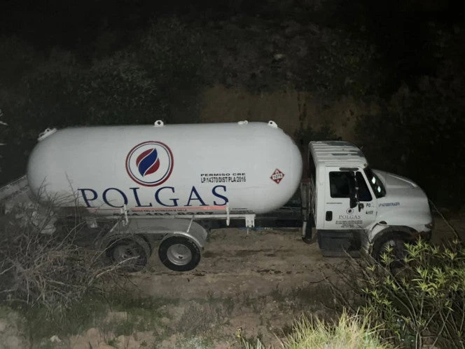 Huachicol: Aseguran pipa de gas LP conectada a ducto de Pemex