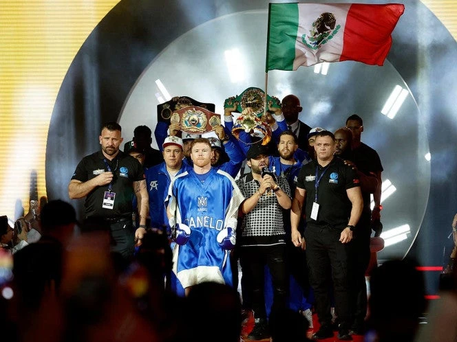 Canelo baila su nuevo 'himno'