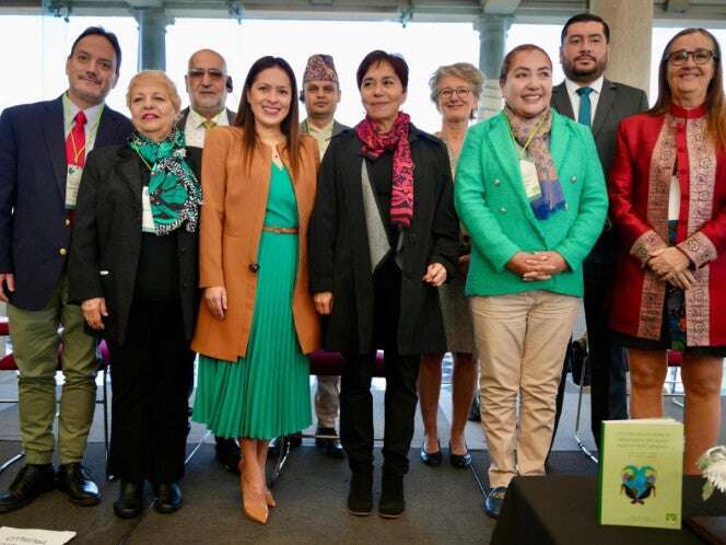 Reconocen a Alicia Bárcena con el Premio al Mérito Ambiental