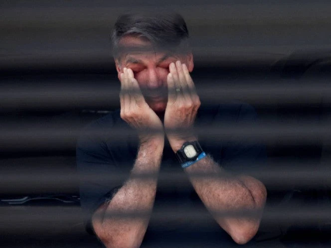 Brasil ordena vigilancia permanente a Bolsonaro por “riesgo de fuga”