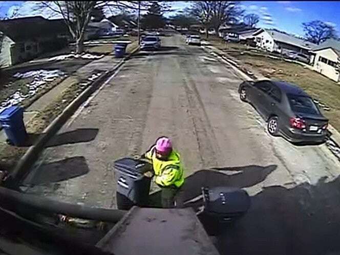 VIDEO: Tiran un tanque de oxígeno... y hace explotar el camión de la basura