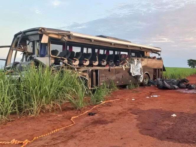 Accidente en carretera en Brasil deja 12 estudiantes muertos y 19 heridos