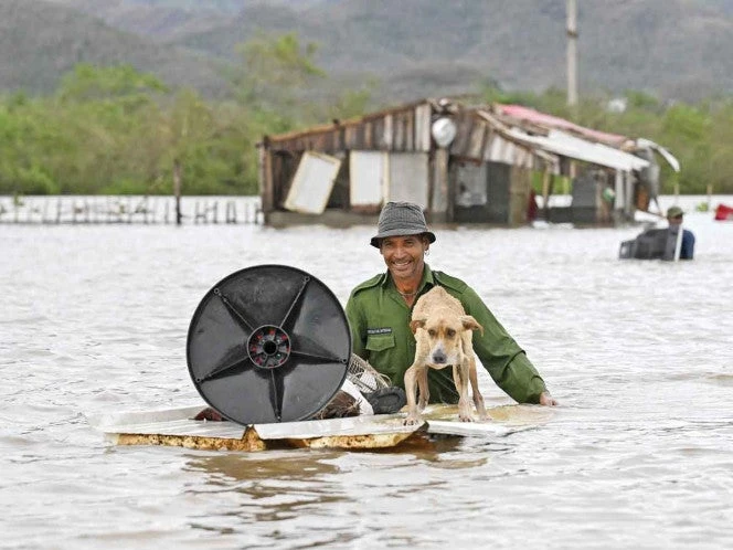 ‘Melissa’ ya cobra una treintena de muertos; el gigantesco huracán  pierde fuerza