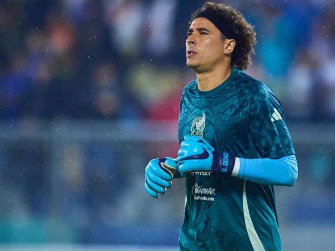 Guillermo Ochoa regresa con AVS FAS tras dos meses fuera