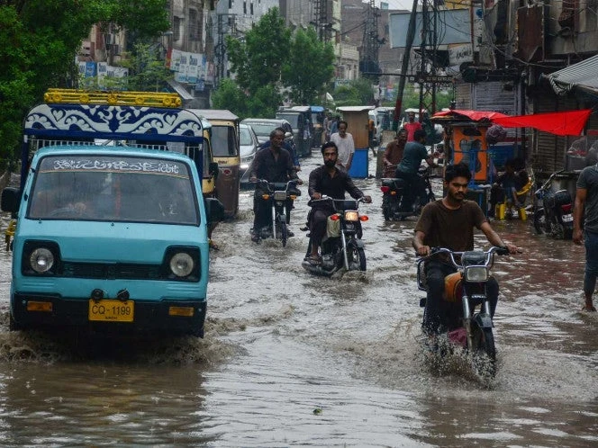 Al menos 32 muertos en Pakistán por inundaciones súbitas al inicio del monzón