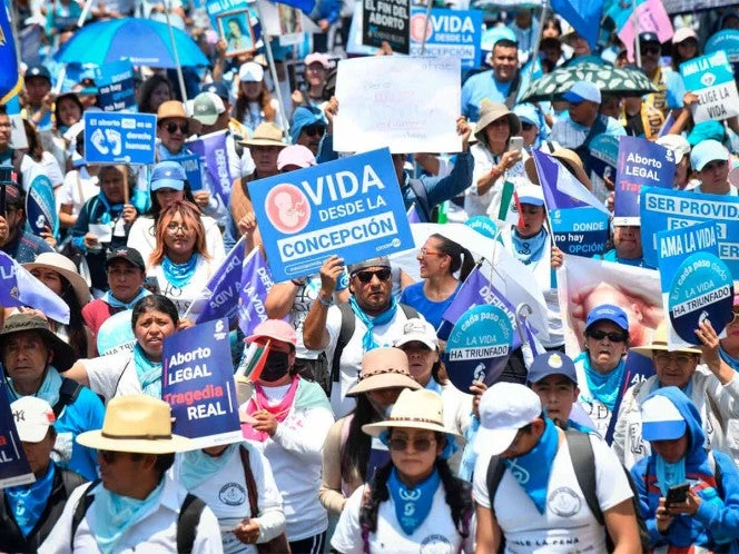Jóvenes de Guanajuato demandan programa de educación que no promueva el aborto