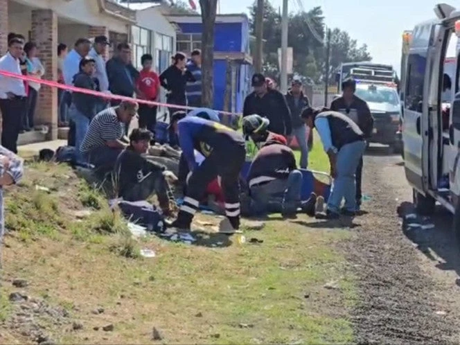 Un muerto y 15 obreros lesionados tras choque en Solidaridad