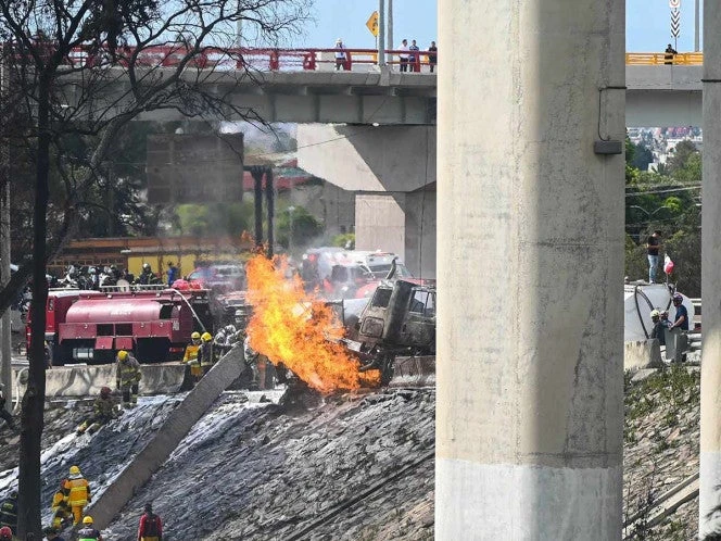 Sheinbaum externa su apoyo a familiares de víctimas por explosión de pipa