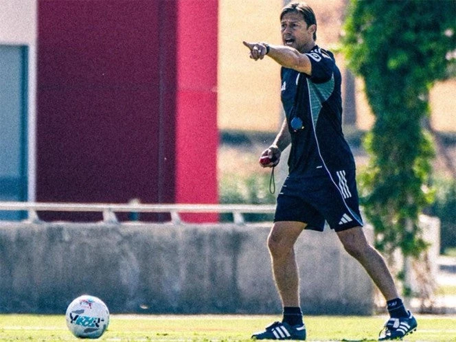 Almeyda promete darle batalla al Barcelona