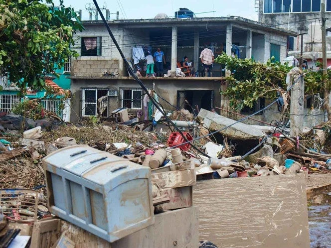 Suma 64 muertos por lluvias en Veracruz, Puebla, Hidalgo y Querétaro