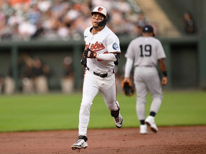 Orioles responden con orgullo y vencen a Yankees