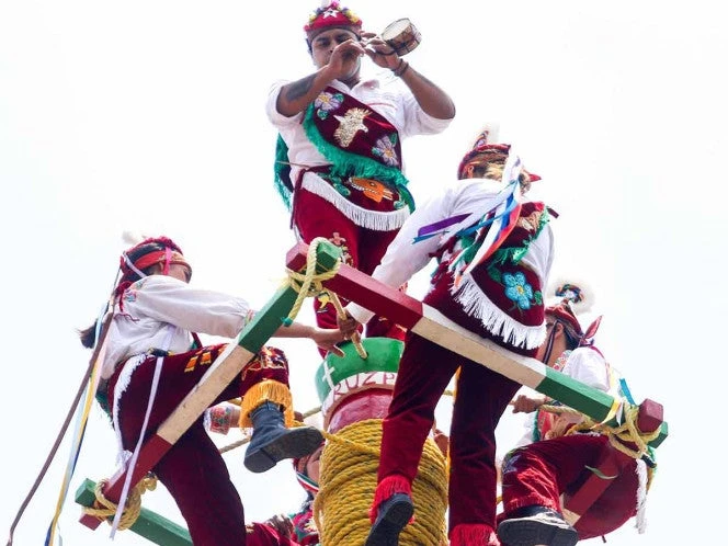 Suspenden ritual de Voladores de Papantla en Veracruz por prevención de accidentes