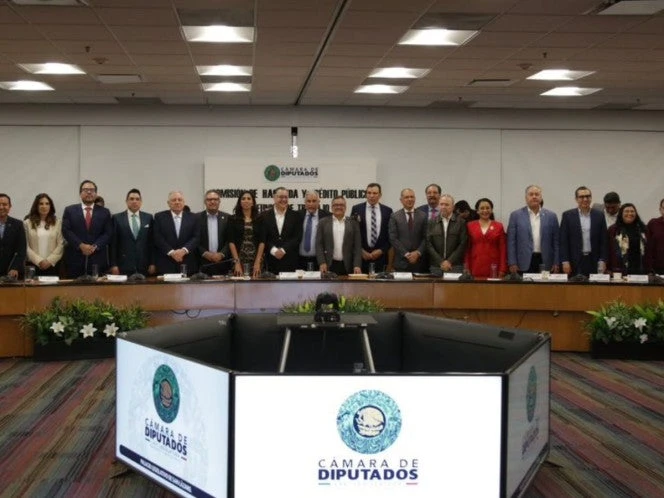 SAT se reúne con diputados, propone cambios a la Ley Aduanera 