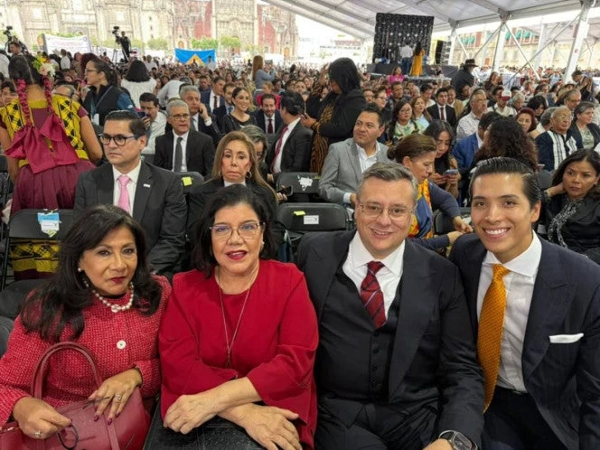 Funcionarios, abogados y legisladores asisten a la toma de protesta de los nuevos integrantes de la SCJN
