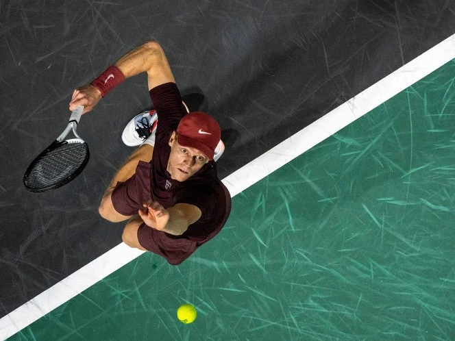 Sinner domina a Shelton; a un paso de la final en París