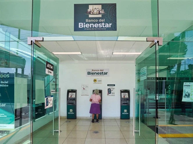 Tres letras cobran en el penúltimo día de la Pensión del Bienestar