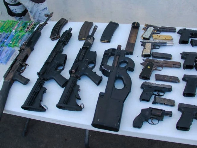 Ahora aseguran un fusil M4 y una subametralladora en Penal de Culiacán | FOTOS