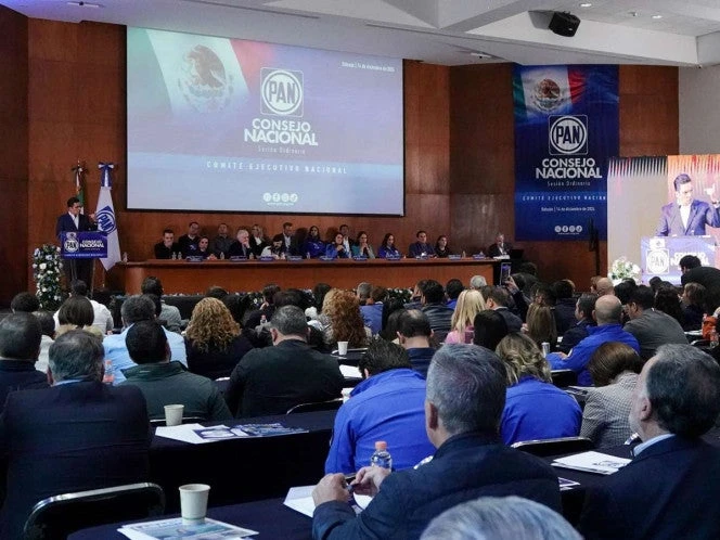 Acción Nacional está al borde del 'colapso institucional', afirman líderes del PAN