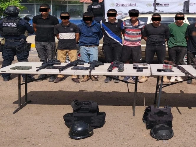 Detienen a 18 personas en Sinaloa; aseguran arsenal y vehículos
