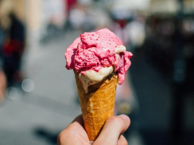 Fabricantes de helados en EU eliminarán uso de colorantes
