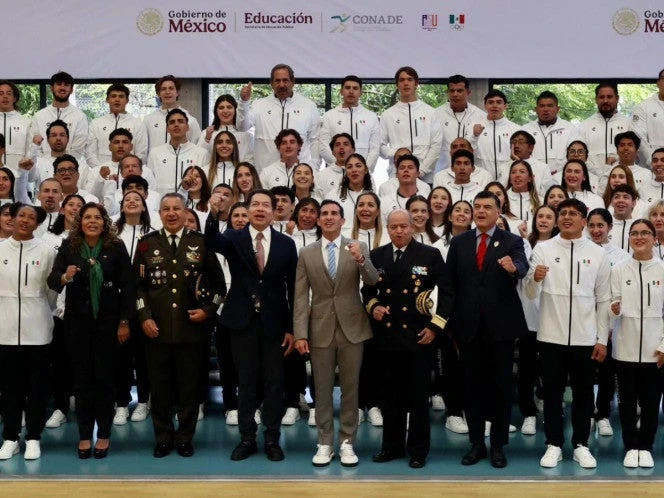 Mario Delgado abandera delegación mexicana que participará en los Juegos Panamericanos Junior 