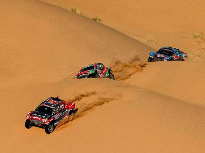 Al Rajhi gana la temida especial de 48 horas en el Dakar, Loeb recupera terreno