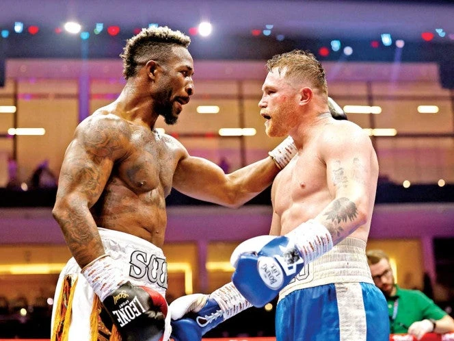 Canelo monarca en tierra lejana; Scull, un mero sparring