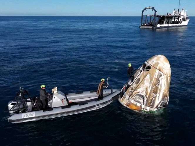 ¡Sanos y salvos! Astronautas amerizan en el Golfo de México tras nueve meses en la EEI. VIDEO