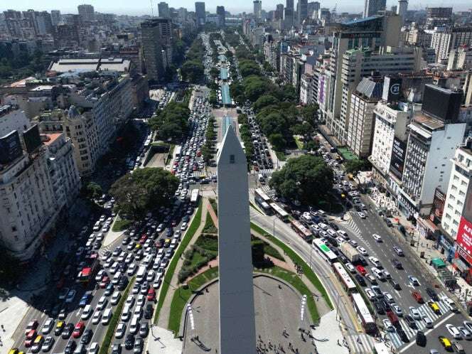 'No cortaron la luz, solo no la difundieron': Apagón en Buenos Aires deja a miles sin electricidad