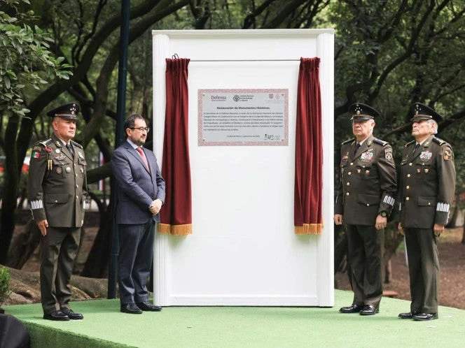 General Trevilla entrega espacio remodelado de los Niños Héroes en Chapultepec 