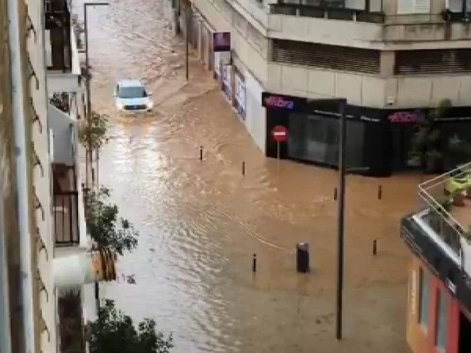 Inundaciones y caos en Ibiza por lluvias torrenciales paralizan vuelos y carreteras | VIDEOS