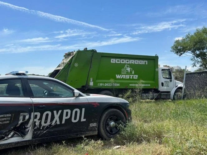 Recolector de basura mata a uno de sus compañeros y huye en camión