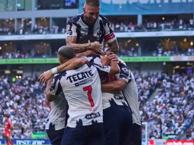 Torrent quiere un delantero español para Monterrey