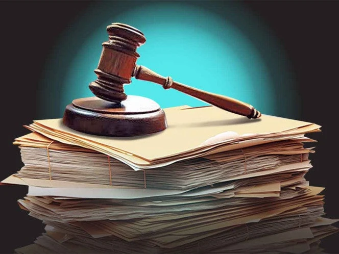 Acusan de corrupción al juez Éric Alejandro Arenas, en ocho años no ha leído un expediente 