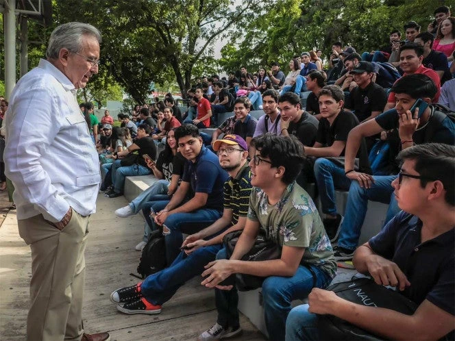 Rubén Rocha Moya entrega paquete de obras en sindicatura de Tacuichamona