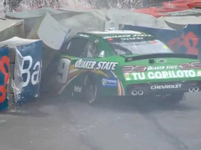 VIDEO: El fuerte accidente de Daniel Suárez en México en NASCAR Xfinity