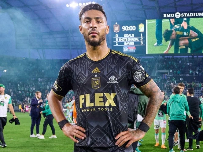 ¿América abrirá la cartera por Denis Bouanga?