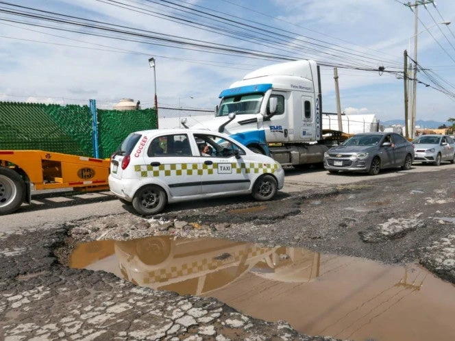 Proponen que Ayuntamiento de Toluca pague daños por baches 