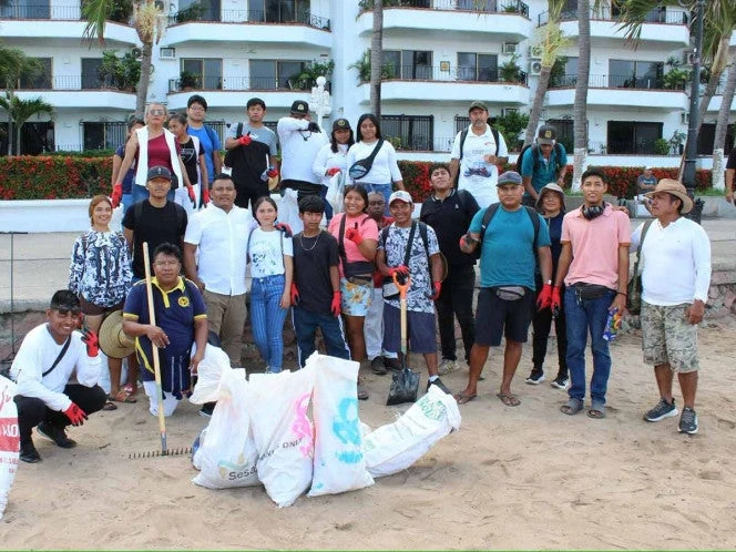 Semarnat busca erradicar 3 mil toneladas de plásticos de playas al año