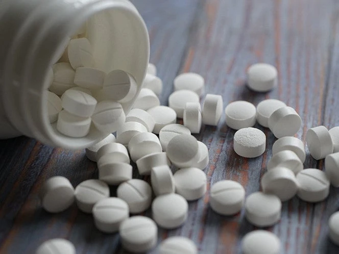¿Por qué no debes partir o triturar las pastillas antes de tomarlas?