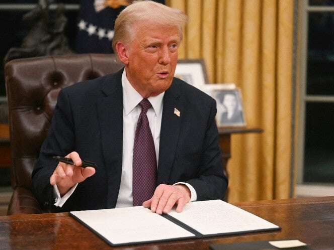 Trump rescinde decretos que protegen la diversidad y los derechos LGBTQ